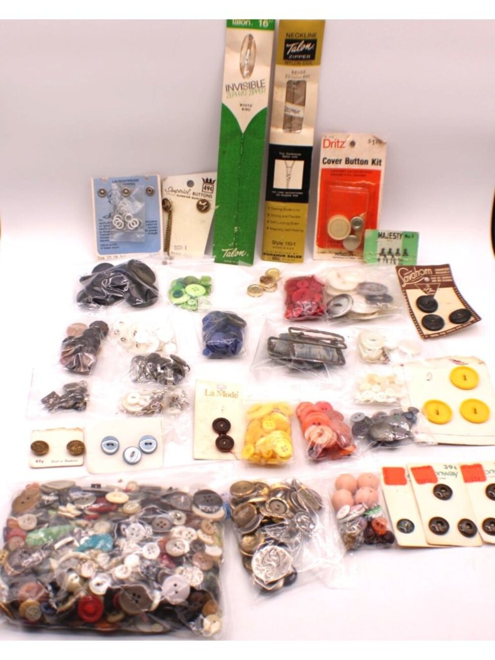 Huge Sewing Lot Carded Loose Buttons Talon Zipper Dritz Cover Buckles Crafts Vtg